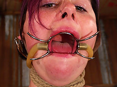 Amateurs Pictures -  Big Breasted Beauty Luna gets tormented in the Dungeon